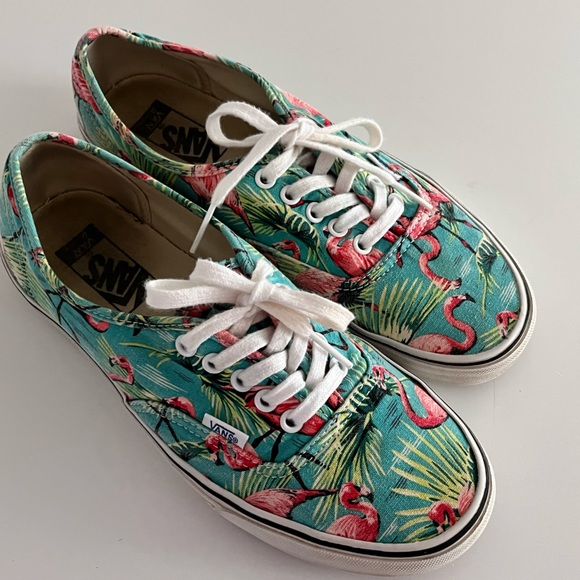 VANS | 10 | Flamingo Print - Picture 15 of 16